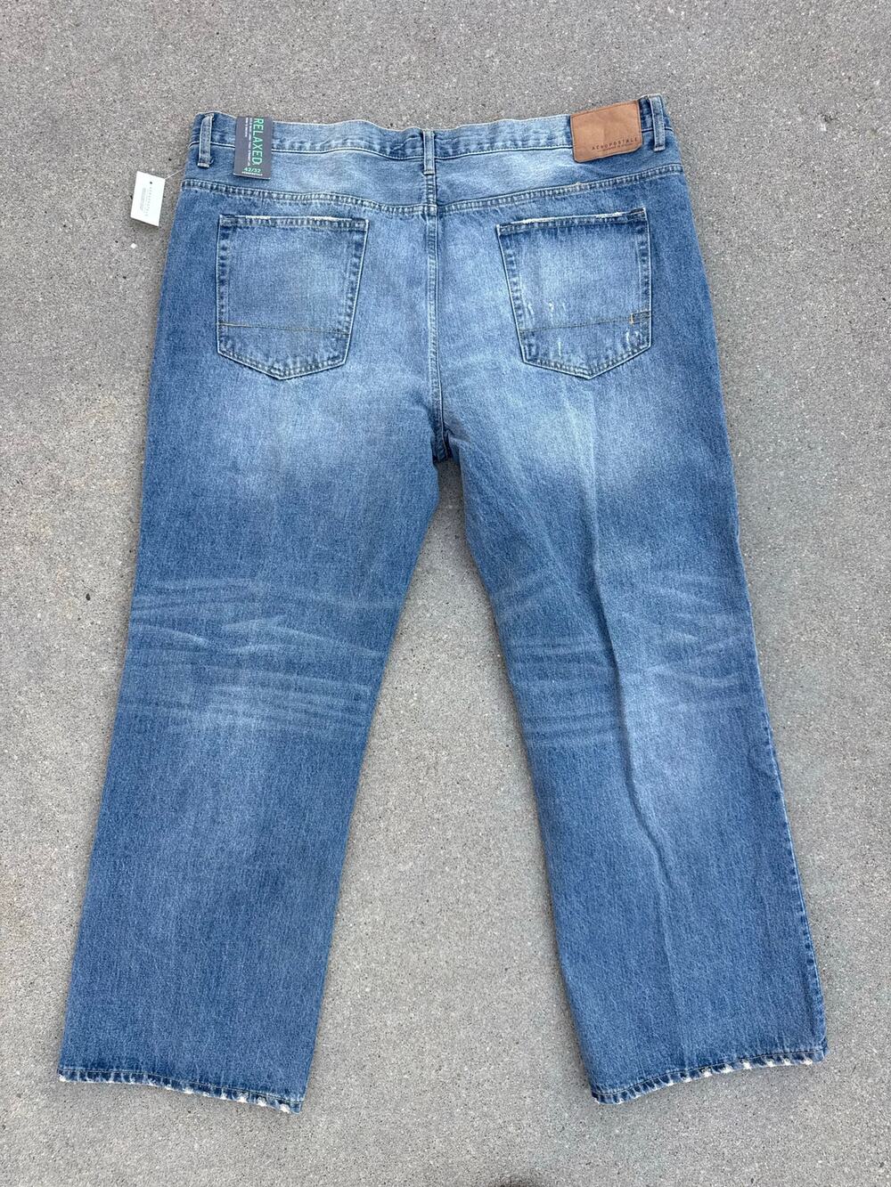 Aeropostale Relaxed Fit Light Blue Denim Jeans Style 6014 Mens 42x32 NEW